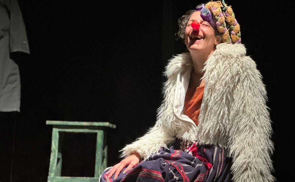 La donna che ride foto di Linda Fassari 01