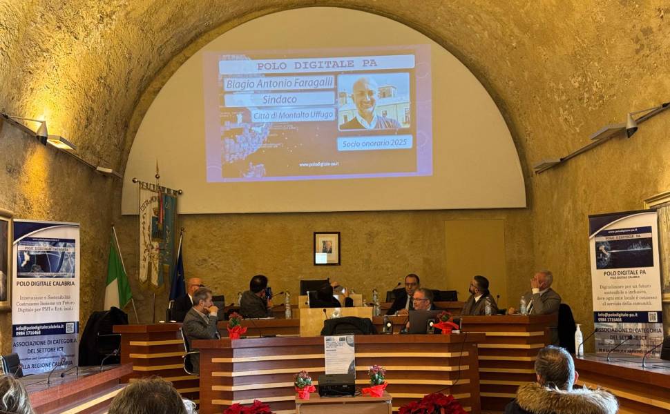 Montalto Faragalli riceve il primo tesserino del polo digitale PA