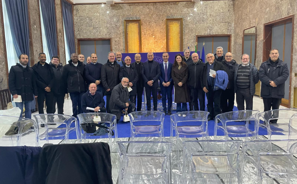 Cosenza, Il sindaco incontra i parroci della città: "Riconoscenti, nelle difficoltà la Chiesa c'è" 51 sindaco-incontra-parroci-Cosenza