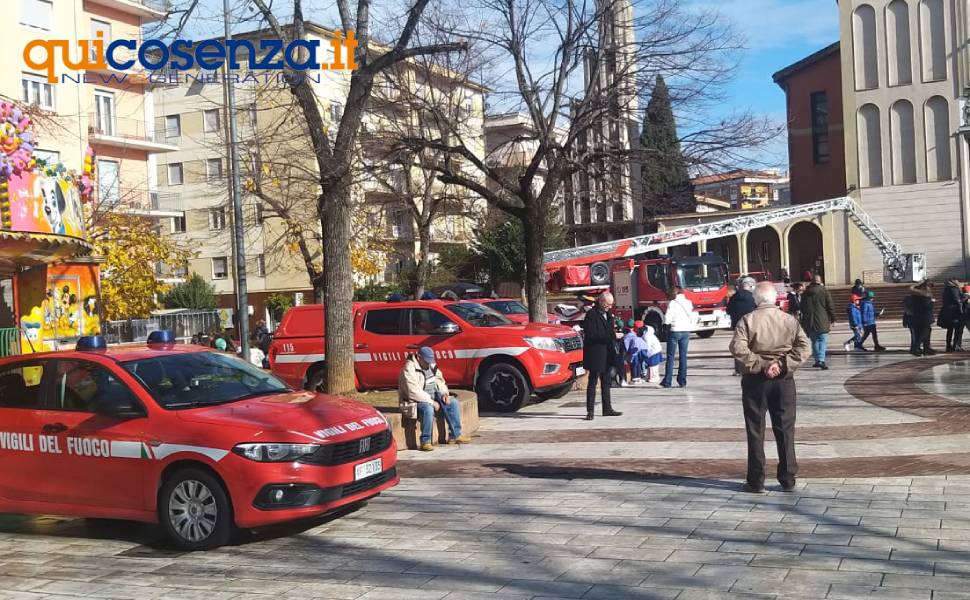 Cosenza: vigili del fuoco celebrano la patrona Santa Barbara, comandante «favorire la prevenzione» 8 vigili fuoco 4 dicembre 2024 02