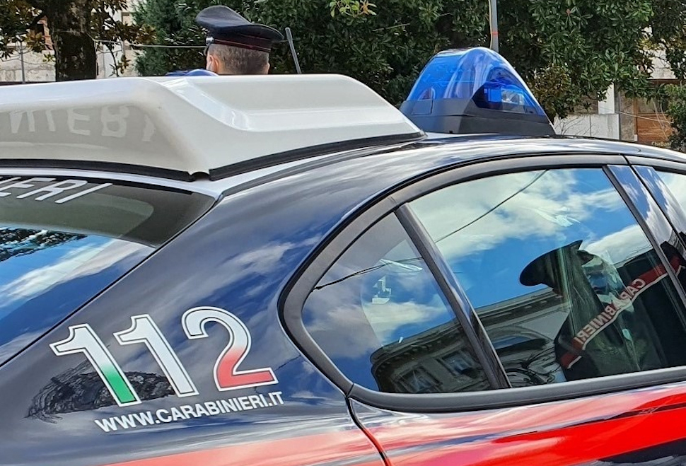 Carabinieri auto2