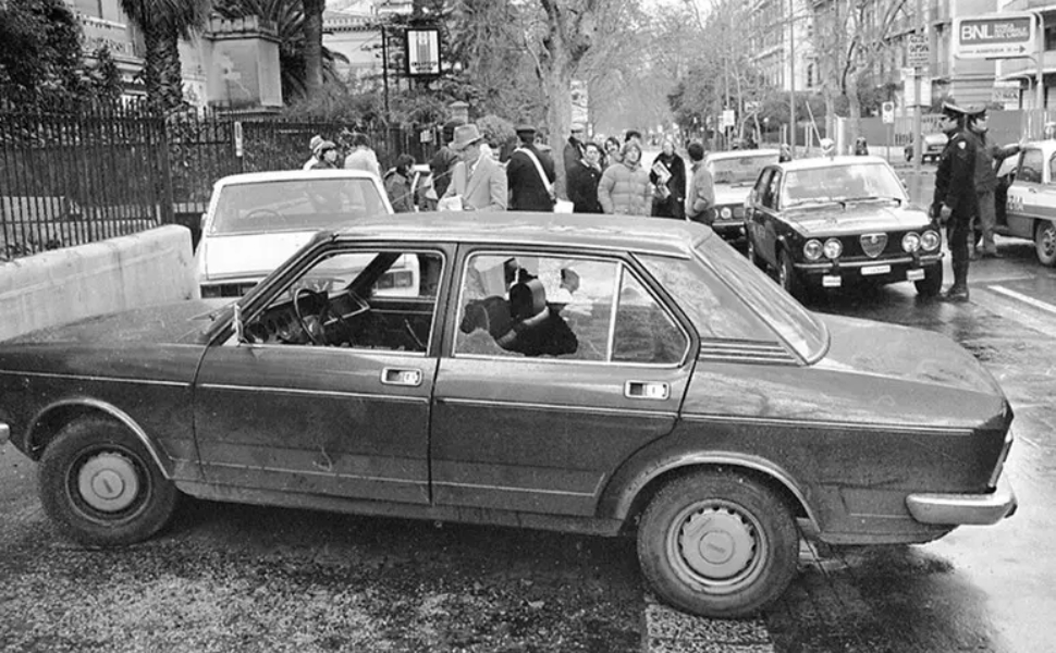Piersanti Mattarella, 45 anni fa l'omicidio. Occhiuto: "Uomo coraggioso e giusto" 51 omicidio-Piersanti-Mattarella