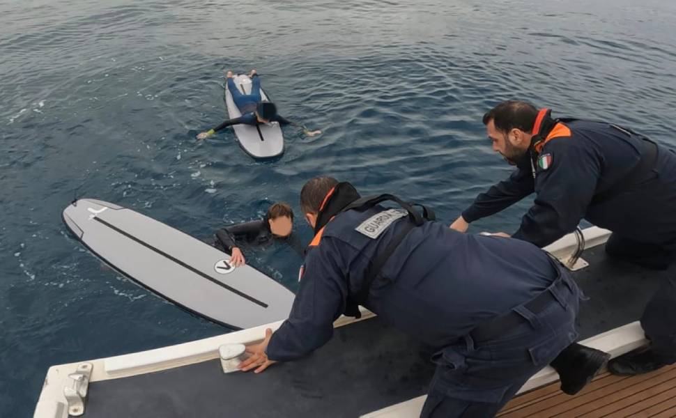 surfisti recuperati cetraro guardia costiera