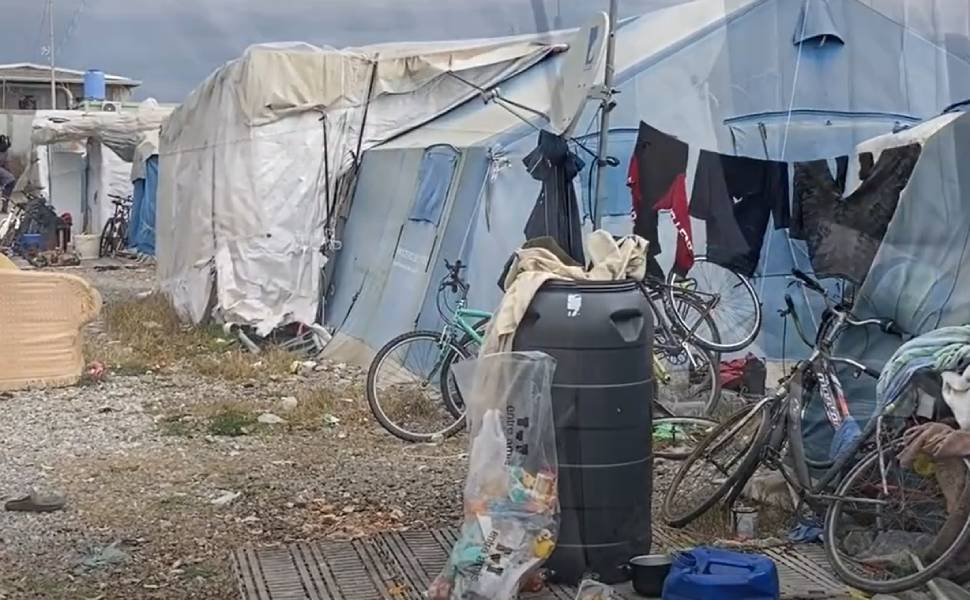 Sbombero della tendopoli di San Ferdinando, il sindaco chiarisce: «Operazione lampo ed in armonia» 54 tendopoli san ferdinando 01