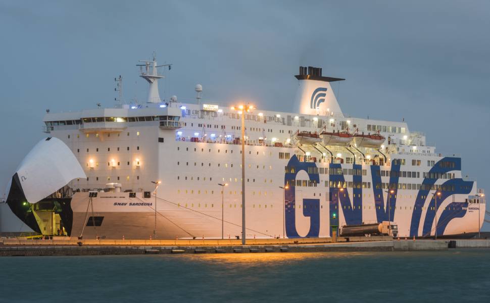 GNV Grandi Navi Veloci 01