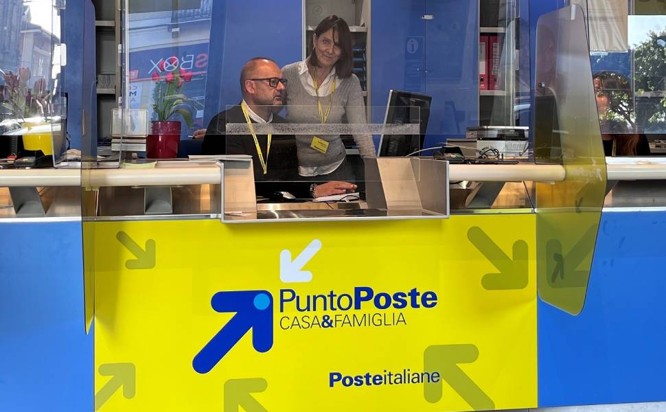 Uno sportello Poste Casa e Famiglia