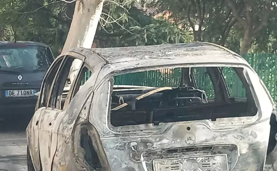 auto-incendiata-cassano.