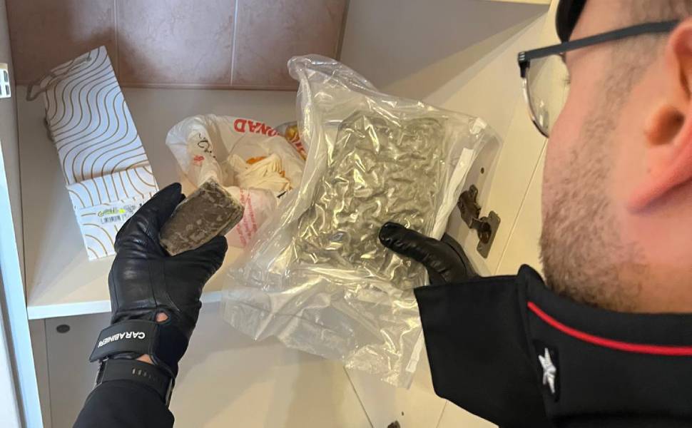campora san giovanni marijuana e hashish carabinieri