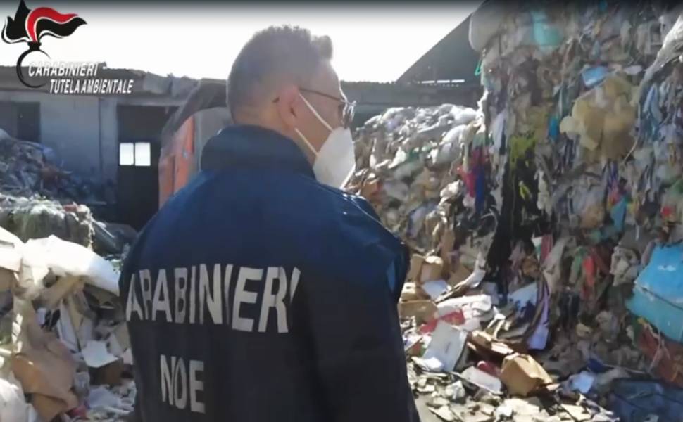 carabinieri noe rifiuti02