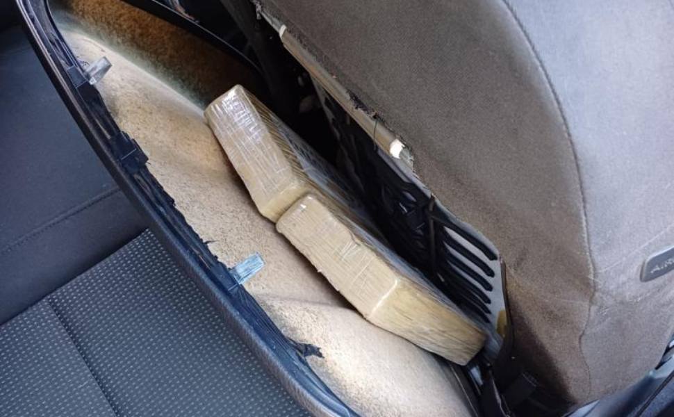 Fermato a San Mango d'Aquino con due chili di cocaina nascosti nel sedile dell'auto, arrestato 1 cocaina auto san mango