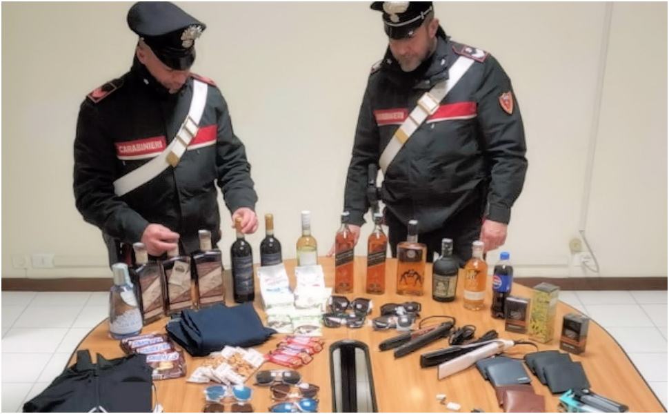 ladri-centro-commerciale-I-Due-mari