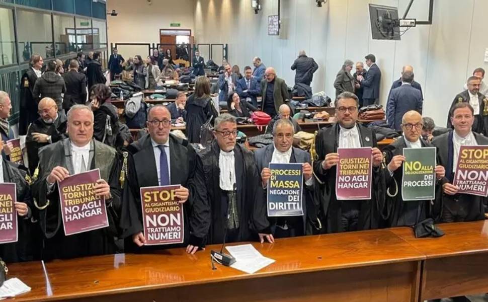 protesta catania rinascita scott processi