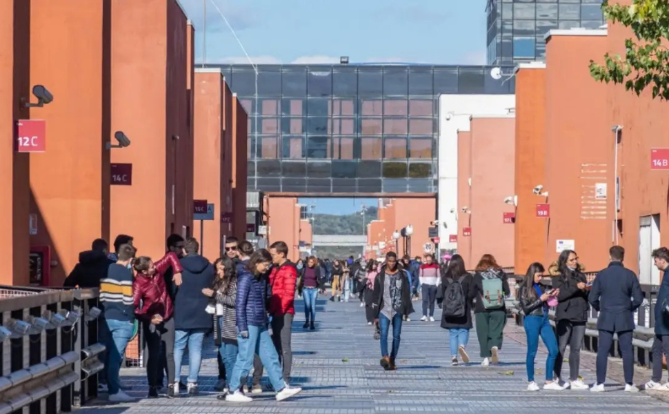 studenti-ponte-cubo