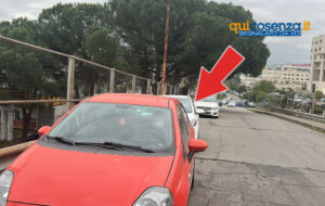 Auto parcheggi Rende cavalcavia via Pertini2