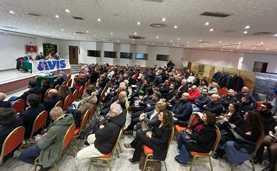 Avis Cosenza DErrico rieletto presidente 03