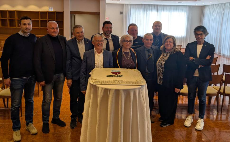 Avis Cosenza DErrico rieletto presidente 04