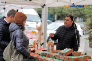 "Facce da Fiera" 2025: volti, colori e scatti dal tradizionale evento fieristico di Cosenza - FOTO 89 Fiera di San Giuseppe2025 facce30