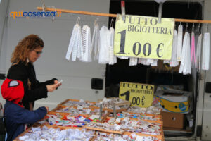 "Facce da Fiera" 2025: volti, colori e scatti dal tradizionale evento fieristico di Cosenza - FOTO 100 Fiera di San Giuseppe2025 facce41