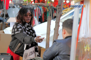 "Facce da Fiera" 2025: volti, colori e scatti dal tradizionale evento fieristico di Cosenza - FOTO 102 Fiera di San Giuseppe2025 facce43