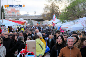 "Facce da Fiera" 2025: volti, colori e scatti dal tradizionale evento fieristico di Cosenza - FOTO 107 Fiera di San Giuseppe2025 facce49