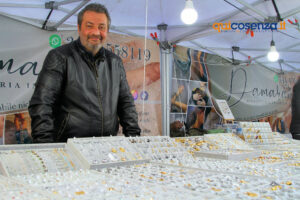 "Facce da Fiera" 2025: volti, colori e scatti dal tradizionale evento fieristico di Cosenza - FOTO 120 Fiera di San Giuseppe2025 facce63