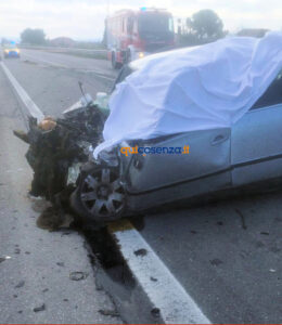 Incidente mortale Villapiana Statale_1 - Copia
