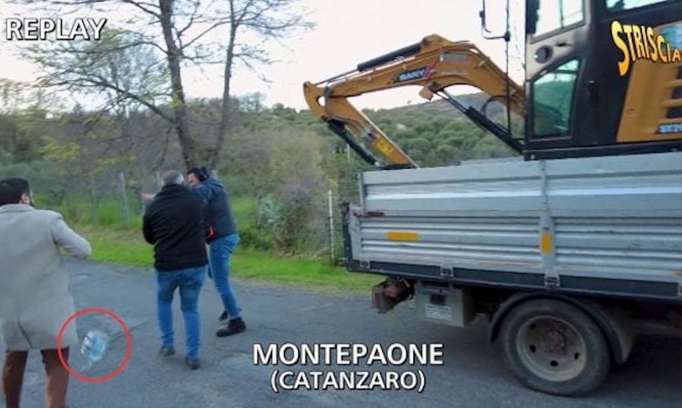 Striscia la notizia troupe aggredita