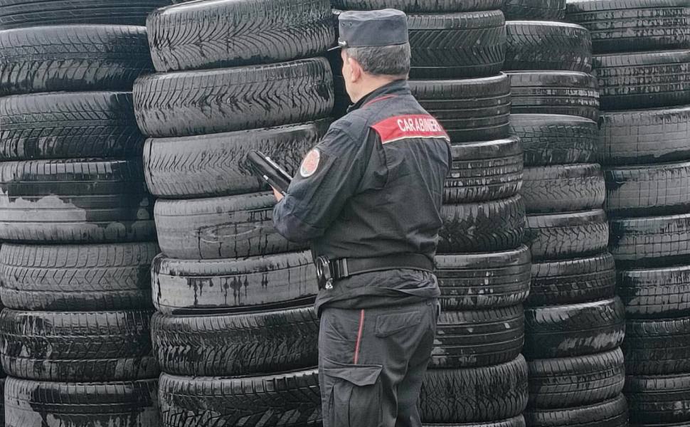 gomme-CARABINIERI