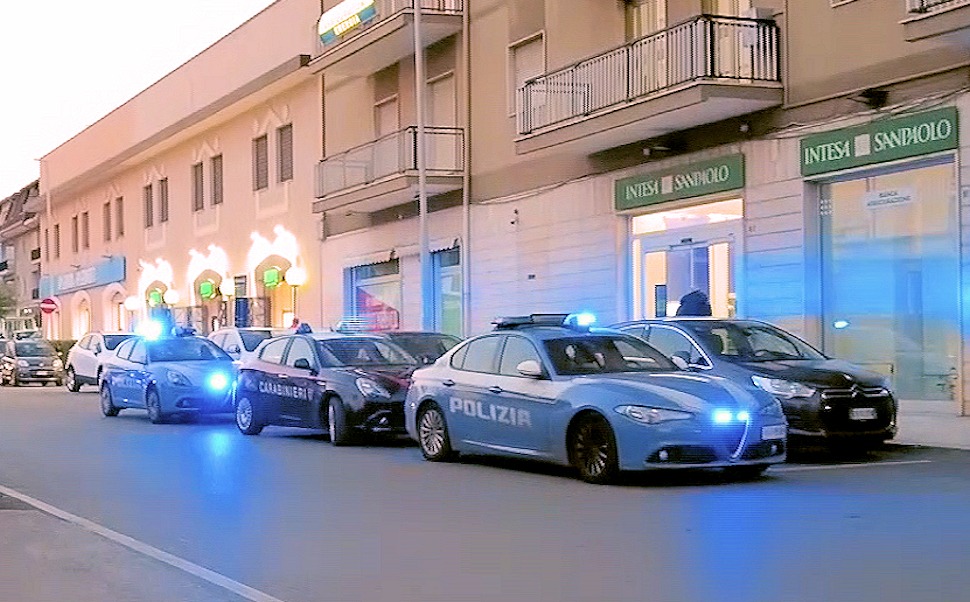 polizia-e-carabinieri-a-corigliano-scalo
