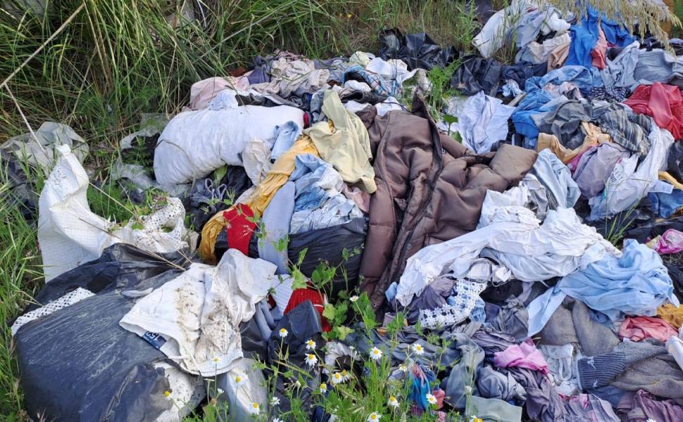 Discarica fiume Lao Orsomarso 06