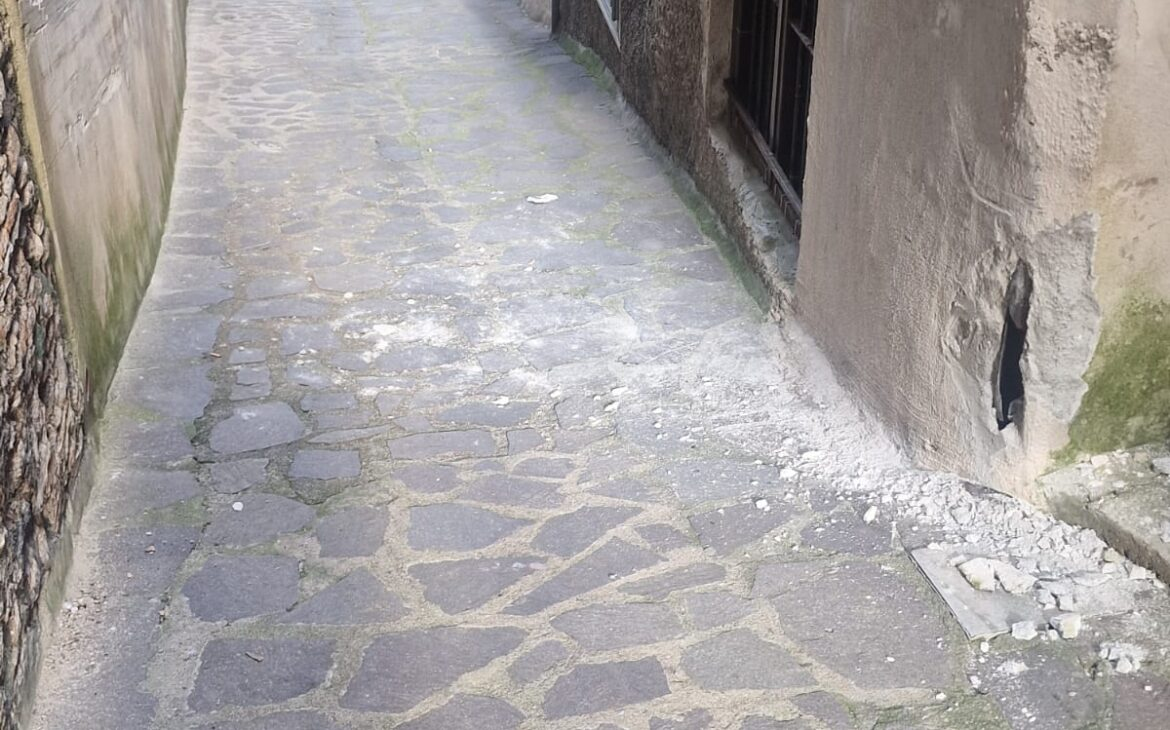 Incastrati centro storico Cetraro