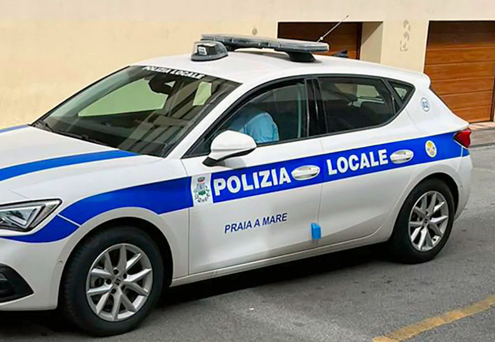 Polizia locale praia a Mare