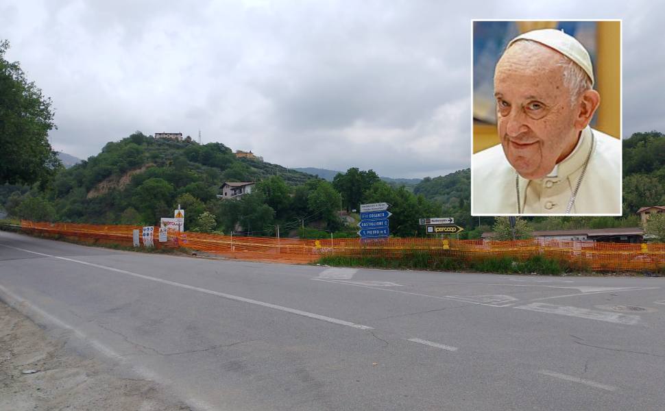 Rotatoria in costruzione Castiglione Cosentino Papa Francesco