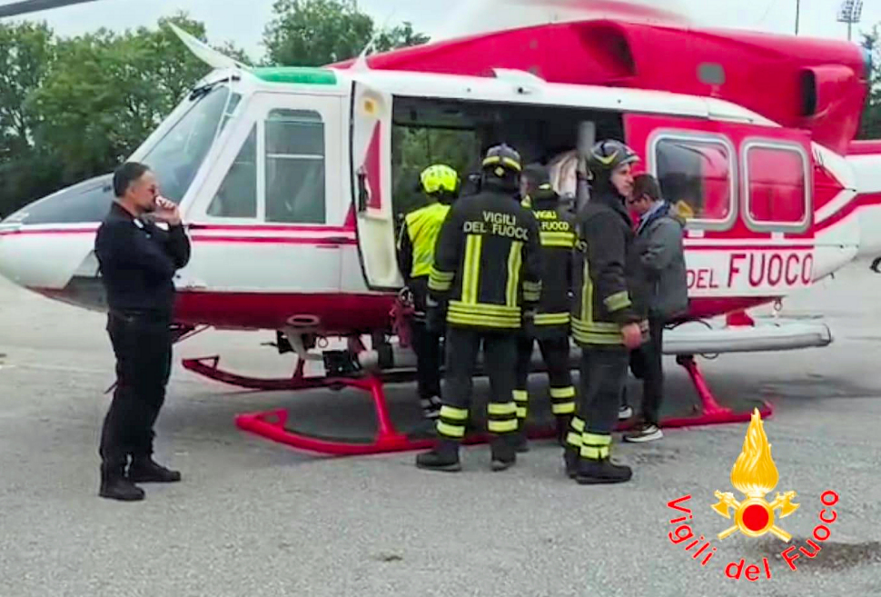 Vigili del fuoco salvataggio donna