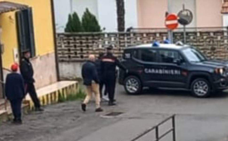 arresto stalking lattarico 43 anni