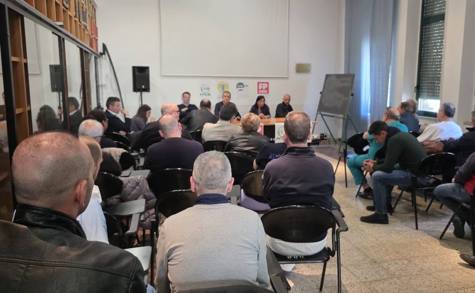 assemblea lavoratori biblioteca annunziata cosenza 01