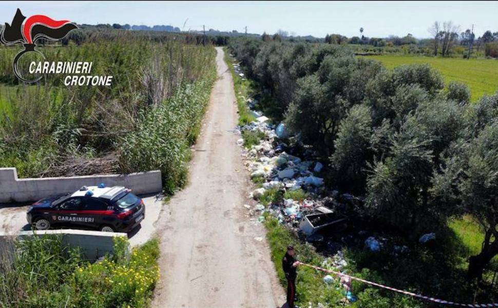 discarica-abusiva crotone operazione