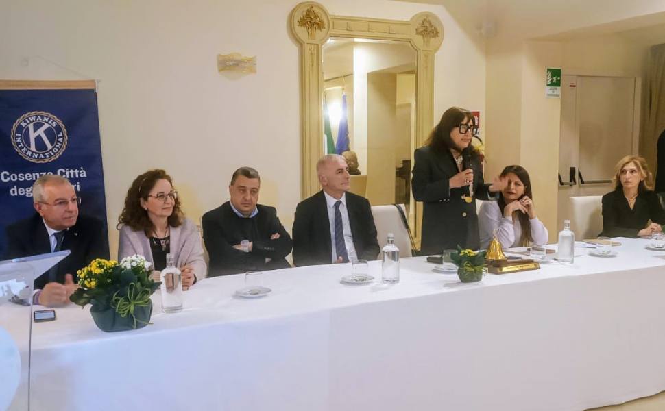 "Mezzogiorno d’Italia: quale sanità?": un dibattito promosso dal Kiwanis Città degli Enotri di Cosenza 51 kiwanis sanita cosenza