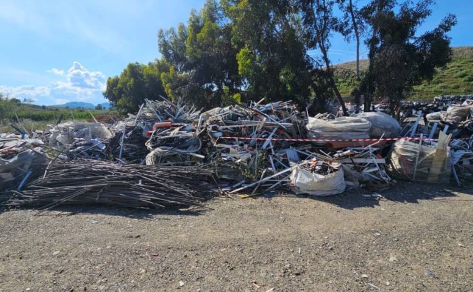 rifiuti ciro stoccaggio sequestro 01