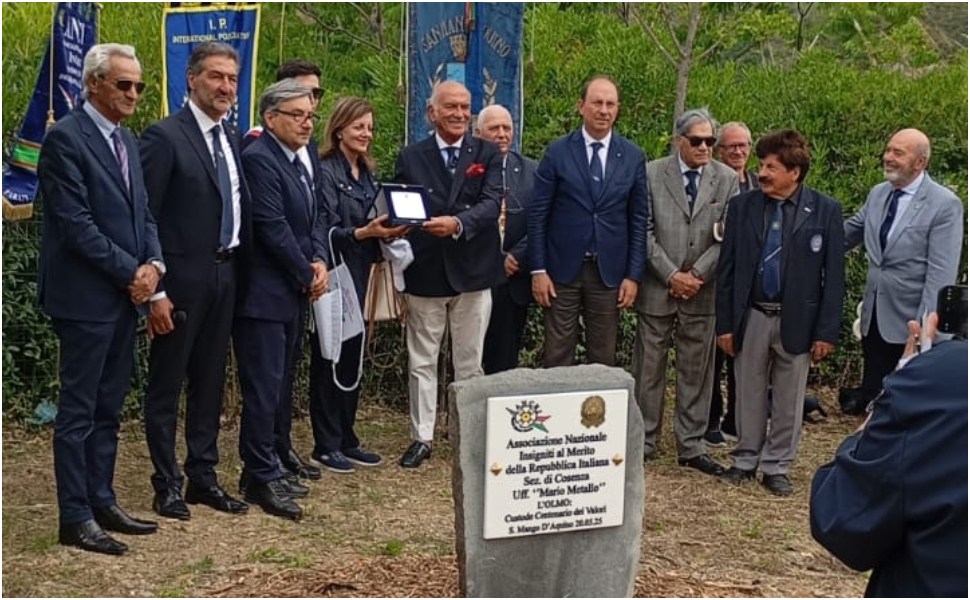 Ancri Cosenza pianta l'Olmo della Repubblica: simbolo di resilienza e speranza 53 Ancri-Cosenza_olmo-Repubblica
