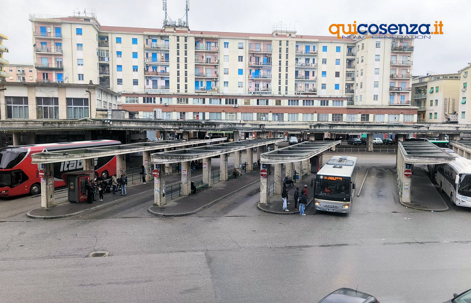 Allarme sicurezza all'Autostazione di Cosenza. Loizzo «sia sorvegliata con un presidio di polizia fisso» 68 Autostazione Cosenza 04