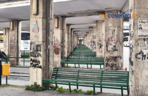 L'Autostazione di Cosenza è un Far West: risse giornaliere e degrado. Commercianti e viaggiatori impauriti 59 Autostazione Cosenza 06
