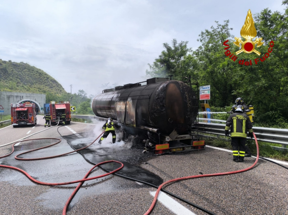 Incendio cisterna A2