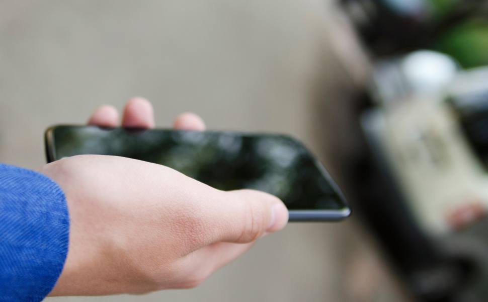 La principale fonte di stress per gli automobilisti? Cercare un parcheggio 57 Parcheggi telefonino