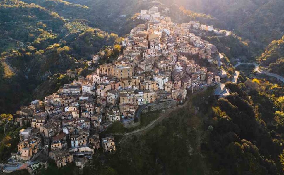 borgo calabria Badolato