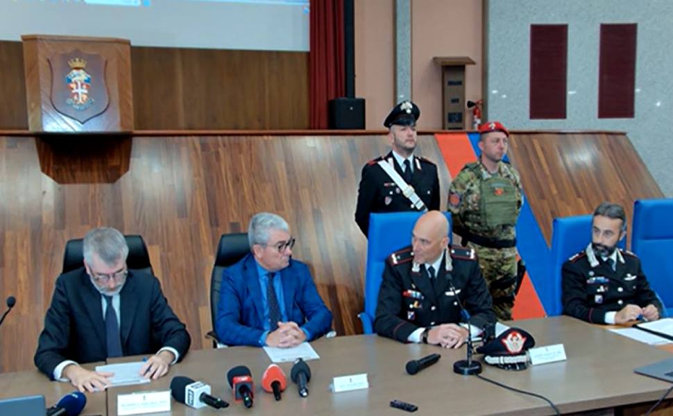 conferenza stampa millenium 02