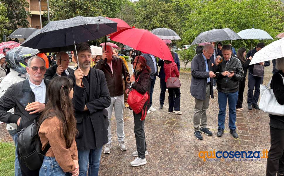 La candidata a sindaco Gallo (M5S) presenta le sue liste e annuncia: "Il 22 maggio Conte a Rende" 63 rossella gallo apertura campagna pubblico