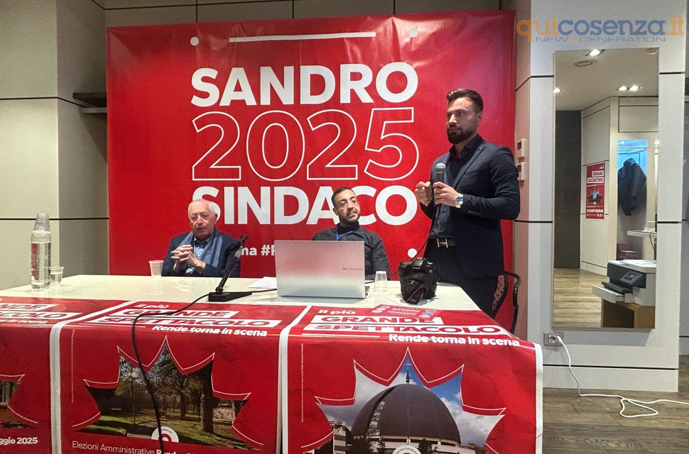 Sandro Principe incontra i "Jovanotti" della città di Rende: l'impegno delle giovani generazioni 60 sandroprincipe1 3