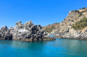 Le spiagge più belle della Calabria 2025: dal Tirreno allo Jonio ecco 10 paradisi mozzafiato per la tua estate 71 Caminia 02