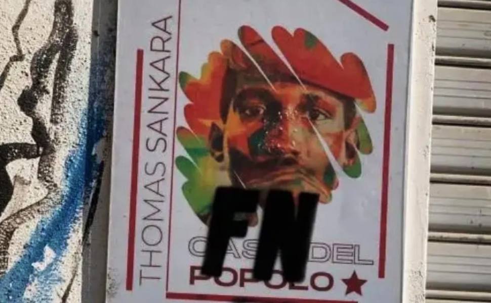 Imbrattata la Casa del Popolo con i simboli di 'Forza nuova' «Gesto vigliacco» 51 Casa del popolo Thomas Sankara di Catanzaro